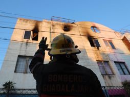 Al menos 15 personas fueron evacuadas por el incidente registrado en una torre de departamentos al interior de Guadalajara. ESPECIAL