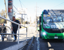 Contrario a los usuarios de transporte público, los choferes aseguran que es necesario un ajuste a la tarifa y al sueldo. EL INFORMADOR/J. Acosta
