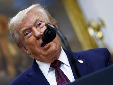 El mandatario estadounidense afirmó que revisará el plan de paz con Zelenski antes de que pueda aplicarse. EFE/ARCHIVO