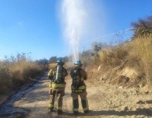 El derrame de hidrocarburo generó cierres preventivos y labores de contención para evitar riesgos a la población. CORTESÍA
