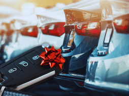 La caída en la venta de autos importados ante los vehículos de fabricación nacional refleja, en parte, una recomposición de la demanda del mercado externo. ESPECIAL / CANVA