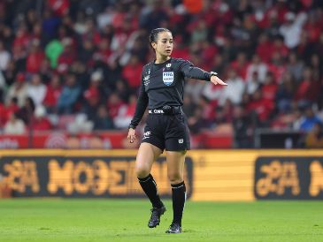 García Mendoza se convirtió en una figura recurrente no solo en la Liga MX Femenil, sino que derribó los muros de género en la rama varonil del futbol mexicano. IMAGO7.