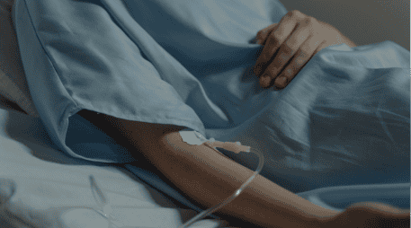 Este caso dejó en evidencia cómo los festejos decembrinos, caracterizados por abundantes platillos y bebidas, pueden provocar afectaciones gastrointestinales cuando no se moderan las cantidades. CANVA