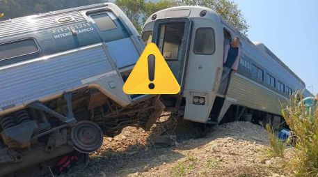 El almirante explicó que se descarriló la locomotora, lo que llevó a que los cuatro vagones se salieran de las vías. ESPECIAL / SEMAR