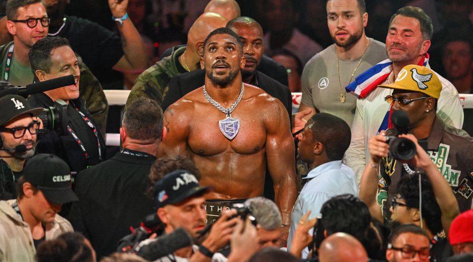 Anthony Joshua, de 36 años, ha estado en Nigeria desde su pelea con el youtuber convertido en boxeador Jake Paul el 19 de diciembre pasado, que Joshua ganó por nocaut en el sexto asalto. AFP / ARCHIVO