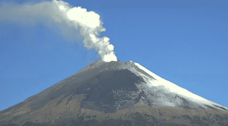 El día de hoy, el Popocatépetl emitió 16 exhalaciones de baja intensidad acompañadas de vapor de agua gases volcánicos y ligeras cantidades de ceniza. CAPTURA DE PANTALLA / cenapred.unam.mx