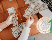 En el balance de la última semana, el dólar acumuló un avance del 0.44%, aunque en la comparación anual todavía presenta una caída del 11.31%. CANVA