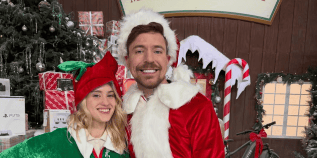 MrBeast reparte fajos de billetes en v&iacute;a p&uacute;blica