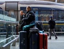 Eurostar, que opera trenes de pasajeros a través del túnel, advirtió sobre más posibles demoras y cancelaciones debido a los 