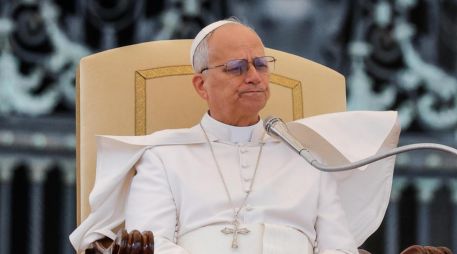 León XIV, elegido pontífice el pasado mayo tras el fallecimiento de Francisco, ha presidido en el templo vaticano por primera vez el último acto del 2025. EFE/ G. LAMI