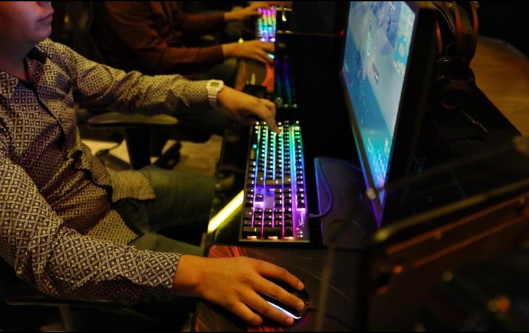 La semana pasada, la Presidenta Claudia Sheinbaum anunció que su gobierno decidió no cobrar el impuesto del 8% a los videojuegos previsto a partir de 2026, ante las dificultades para hacer efectiva su aplicación. EFE / S. Gutiérrez