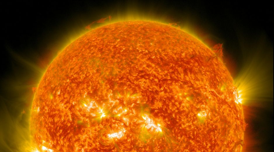 Esto es lo que produce una breve explosión de radiación en la superficie del sol. ESPECIAL / UNSPLASH NASA