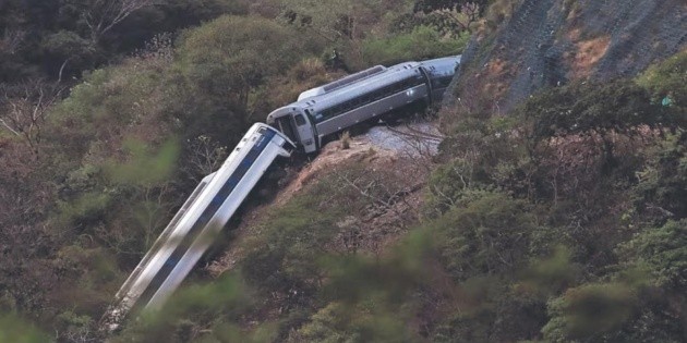 Tren Interoce&aacute;nico: Tras accidente, autobuses dan servicio alterno
