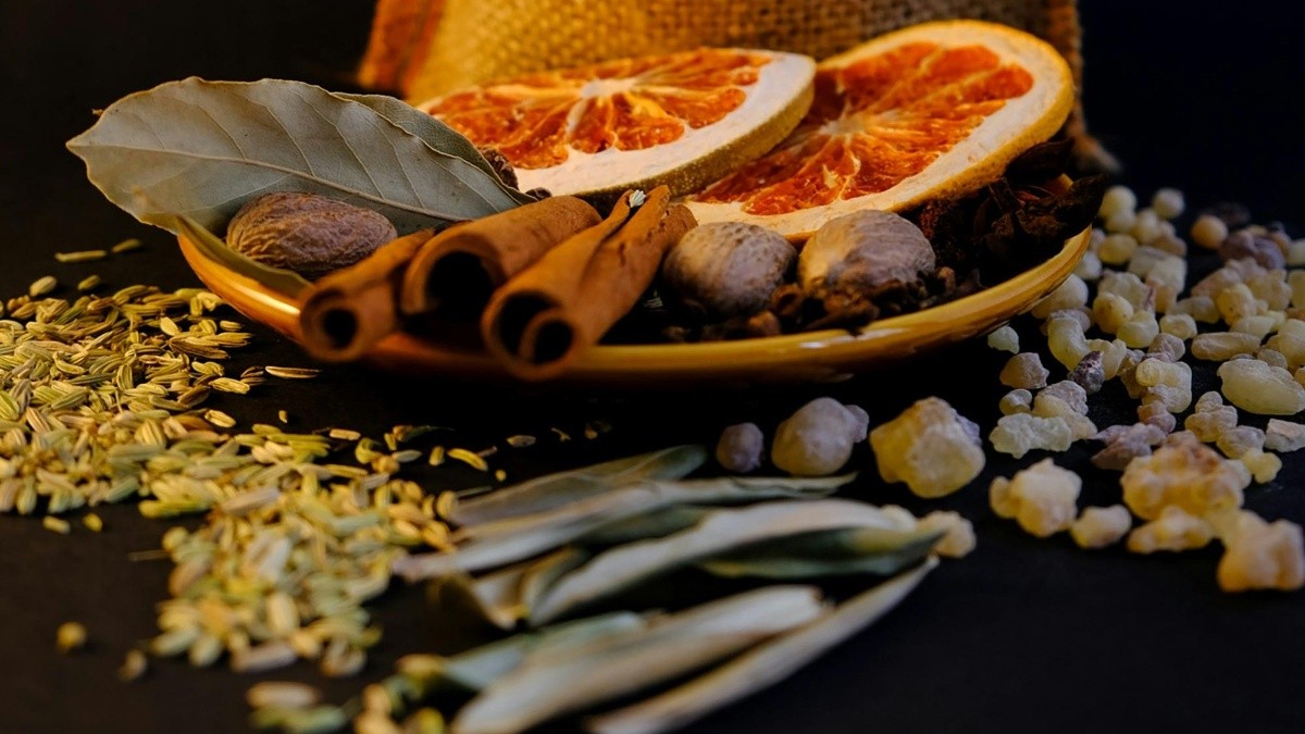 Cómo Perfumar Ambientes de Forma Natural y Sustentable con Ingredientes Comunes