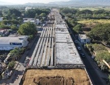 Se intervinieron mil 523 kilómetros de carreteras y caminos; y se rehabilitaron y construyeron 31 kilómetros de puentes. ESPECIAL/SICT