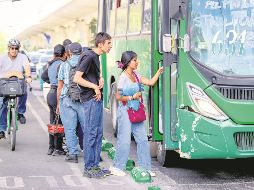 En una primera etapa, la Tarjeta Única estará dirigida a estudiantes, adultos mayores, personas con discapacidad y otros grupos en situación de vulnerabilidad. Posteriormente, estará disponible para toda la población interesada. EL INFORMADOR