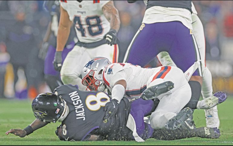 El quarterback se lesionó el pasado 21 de diciembre, en la derrota ante los Patriots, tras recibir un golpe en la espalda durante una jugada terrestre. AFP