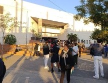 En redes sociales se supo de varios edificios que, ante las alertas, decidieron evacuar momentáneamente, como la Clínica 53 en Zapopan. ESPECIAL