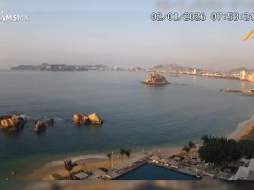 En las imágenes se observan las playas de la Bahía de Acapulco, el interior de viviendas sacudiéndose, así como derrumbes en diferentes zonas. X / @webcamsdemexico