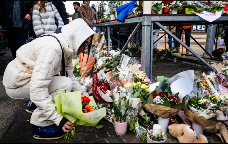 El material del techo del bar era espuma acústica, altamente inflamable y razón por la que las llamas se propagaron tan rápidamente. EFE/J. Bott