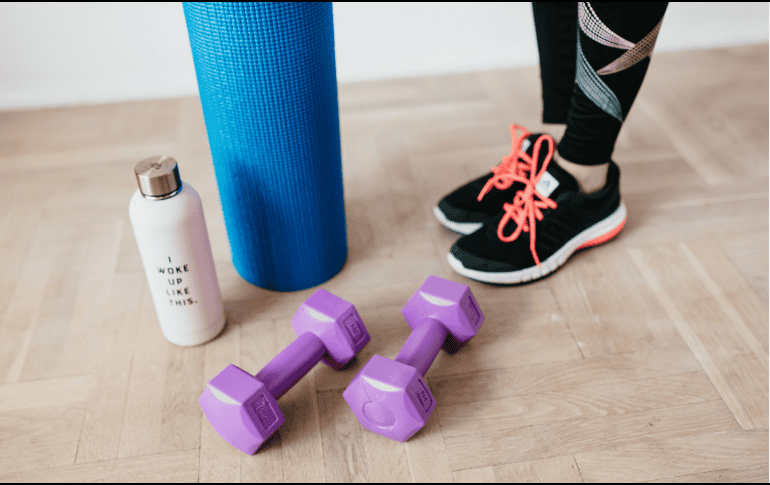 Una de las razones por las que los propósitos de Año Nuevo siguen siendo tan populares es su dimensión social. ESPECIAL/Canva