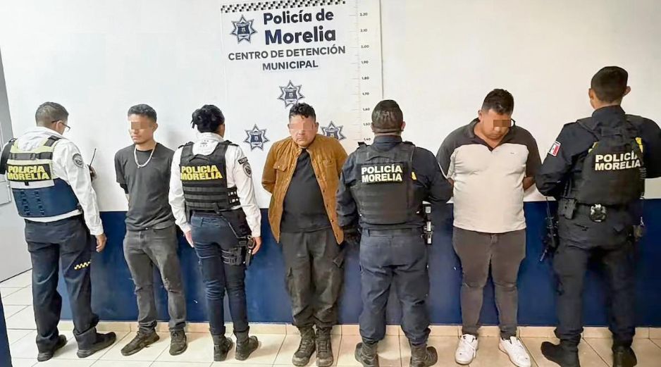 Roberto Cabrera González, “El Betillo”, fue presentado por autoridades tras su detención en la colonia San Pascual, en Morelia. ESPECIAL