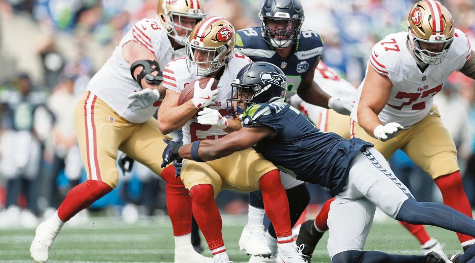 Los 49ers y los Seahawks suelen dar encuentros peleados. AFP