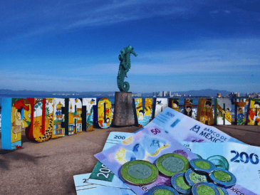 En la vía corta de Guadalajara a Puerto Vallarta, los avances se fueron entregando por tramos y plazos. ESPECIAL / CANVA