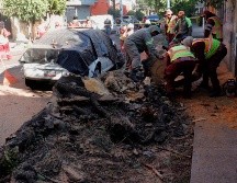 El Ejército y la Marina mantienen activos los planes DN-III-E y Marina, respectivamente, para atender a la población afectada. EFE