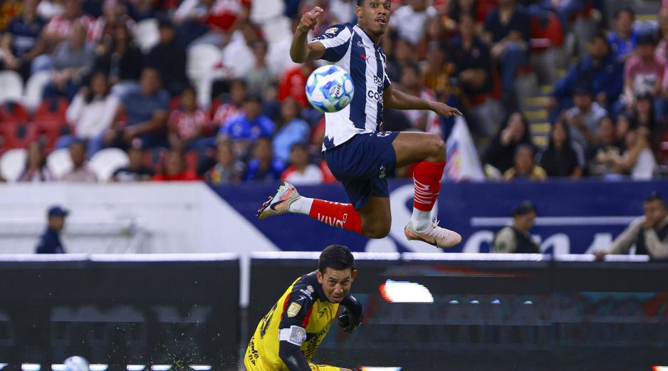 Monterrey mostró su jerarquía y venció con contundencia 3-0 a Leones Negros para avanzar a la gran final de la Copa Pacífica, en duelo disputado en el Estadio Jalisco. X / @Rayados