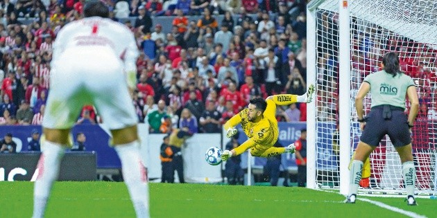 Liga MX: Atlas se impone a Chivas en penales y avanza a la final de la Copa Pac&iacute;fica