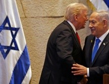 Fotografía del presidente de Estados Unidos, Donald Trump (I) y el primer ministro de Israel, Benjamín Netanyahu (D). EFE/EPA/J. Marey