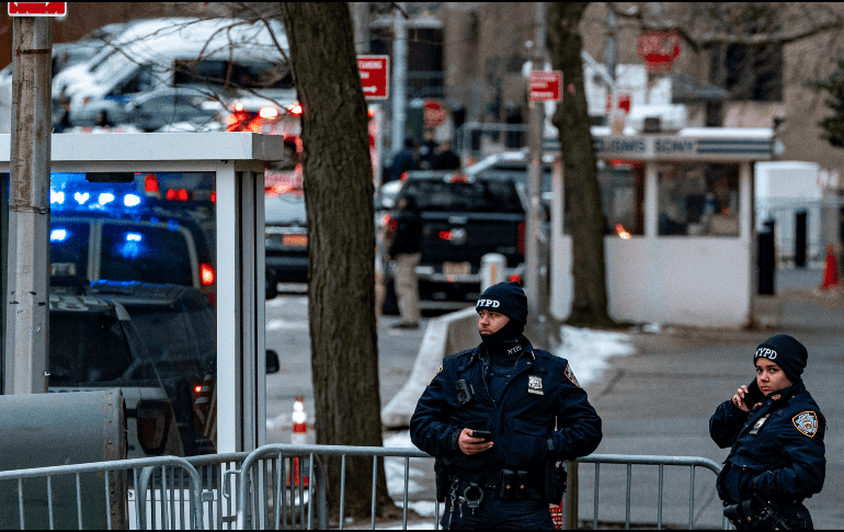 A la llegada de Maduro a Estados Unidos, fue conducido en un convoy compuesto por cinco vehículos y bajo una fuerte escolta policial. EFE / A. Colmenares