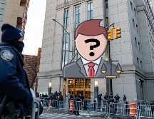 Integrantes de la policía custodian el tribunal federal del sur de Nueva York donde se presentará el presidente de Venezuela, Nicolás Maduro, este lunes. EFE/ Angel Colmenares