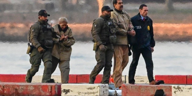 Maduro dice que sigue siendo el presidente de Venezuela y se considera "prisionero de guerra"