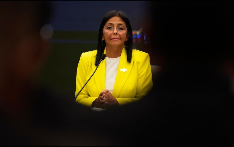 Fotografía de Delcy Rodríguez durante una conferencia de prensa en el palacio presidencial de Miraflores en Caracas, Venezuela. AP/A. Cubillos