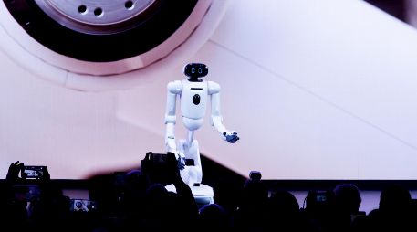 Este robot es la mayor apuesta de la compañía surcoreana de electrodomésticos LG. EFE / L. CHACON