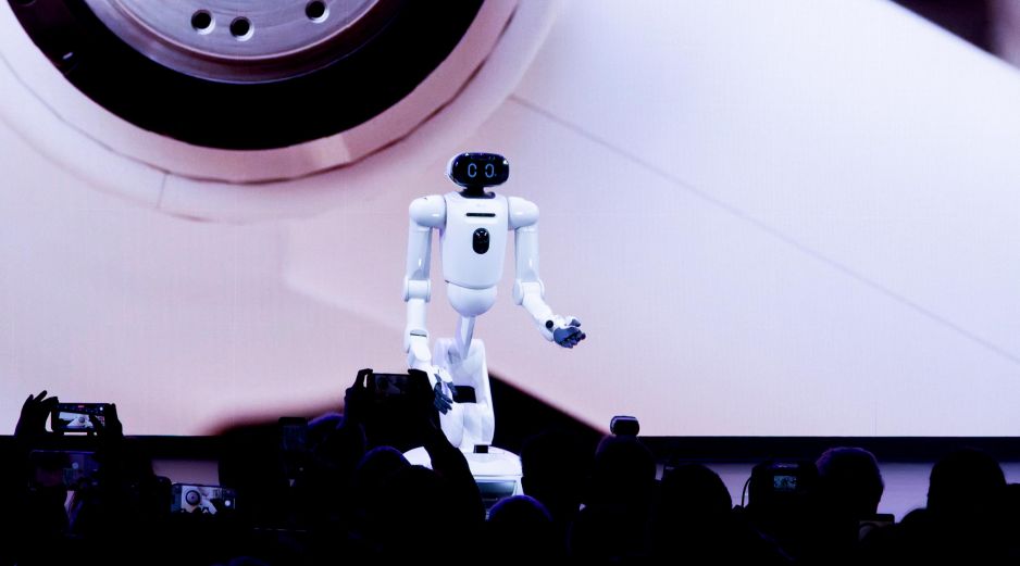 Este robot es la mayor apuesta de la compañía surcoreana de electrodomésticos LG. EFE / L. CHACON