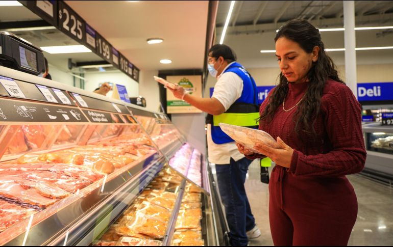 Varios cortes de pollo tienen descuento hoy en Walmart. EL INFORMADOR/J. Acosta