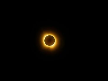 El nombre de eclipse solar anular se debe a la posición de la Luna durante el evento. PEXELS
