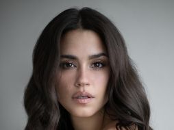 Su música fusiona raíces tropicales, pop y guiños urbanos, abordando vínculos, deseo y transformación personal desde una mirada femenina auténtica. CORTESÍA