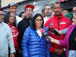 La mandataria encargada expresó que las imágenes de los fallecidos le causaron un profundo impacto emocional. EFE