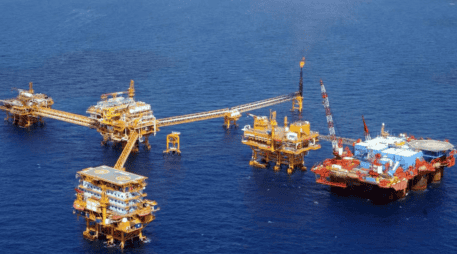 Pemex declaró en diciembre ante la bolsa estadounidense que su filial Gasolinas Bienestar había enviado 17.200 bpd de crudo y 2.000 bpd de productos petrolíferos a Cuba en los nueve meses hasta finales de septiembre. PEMEX