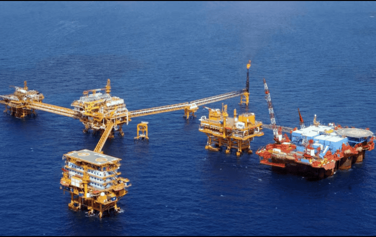 Pemex declaró en diciembre ante la bolsa estadounidense que su filial Gasolinas Bienestar había enviado 17.200 bpd de crudo y 2.000 bpd de productos petrolíferos a Cuba en los nueve meses hasta finales de septiembre. PEMEX