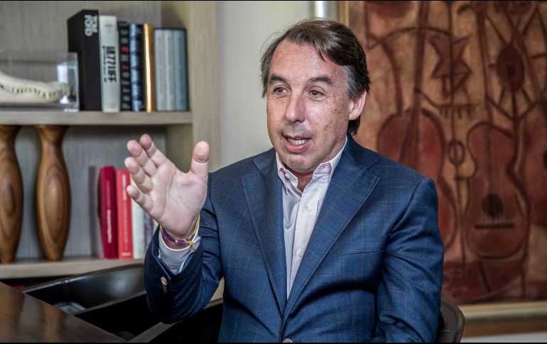 Emilio Azcárraga Jean vende casi el 50% de Televisa, dejando a nuevos socios al frente