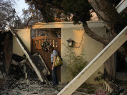 Las llamas estallaron la mañana del 7 de enero en Pacific Palisades, un vecindario exclusivo al este de Malibú. EFE / ARCHIVO