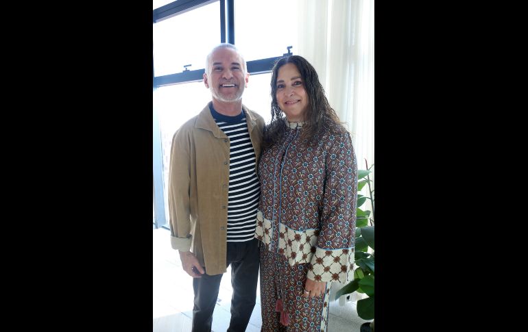 Carlos Barrero y Marifer Rosales. GENTE BIEN JALISCO / Revista del 9 de enero 2026