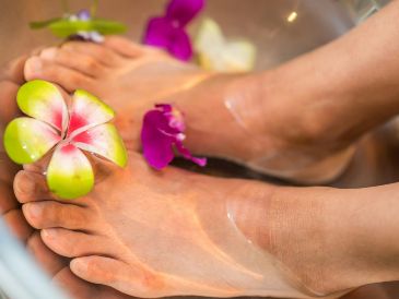 Hay variedad de remedios caseros para quitar el olor a pies. UNSPLASH / R. ENSTAD