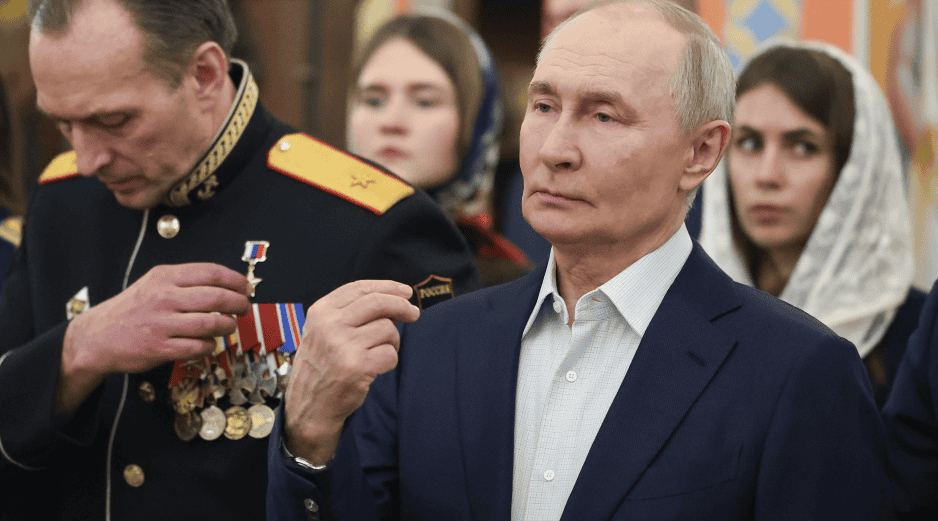 Putin ha argumentado que, al igual que Estados Unidos, se irritaría ante cualquier presencia militar extranjera en el hemisferio occidental. EFE/V. PROKOFYEV/KREMLIN POOL