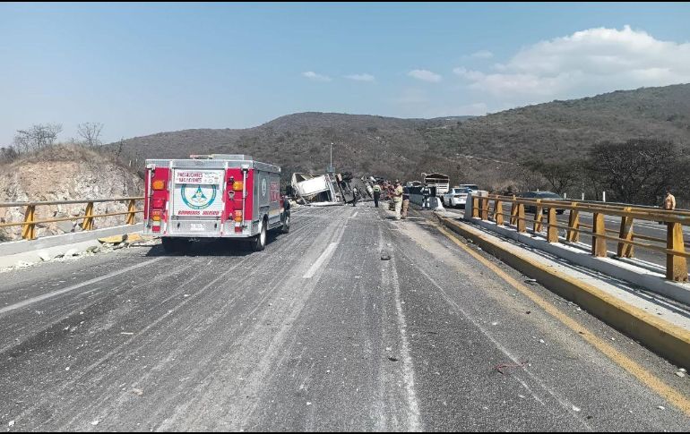Se trató de una volcadura que fue seguida de un choque múltiple. ESPECIAL